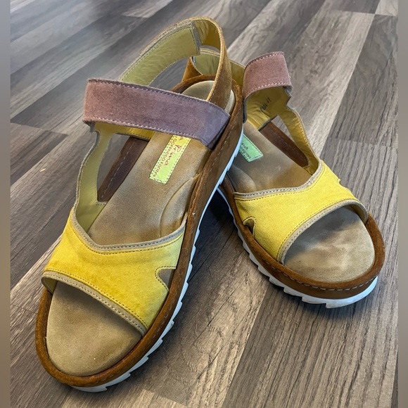 Materia Prima by Goffredo Fantini Designer Capri Suede Sandal Multi Color SZ 10 - Picture 1 of 13